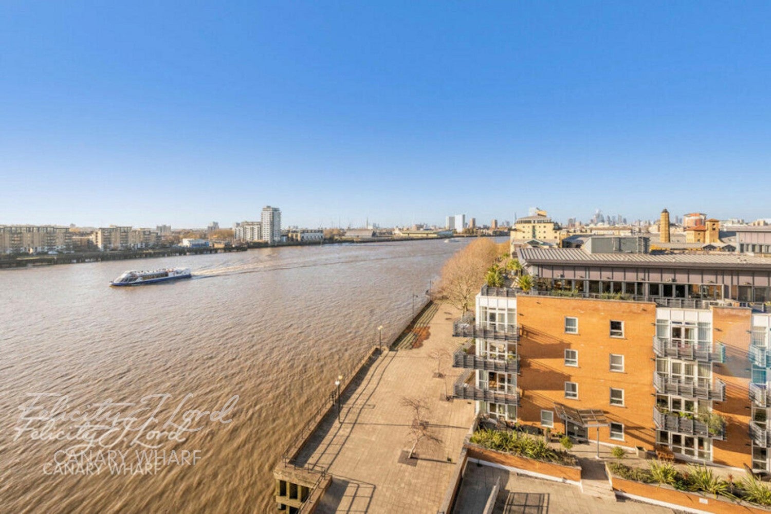 Flat Langbourne Place in Greater London