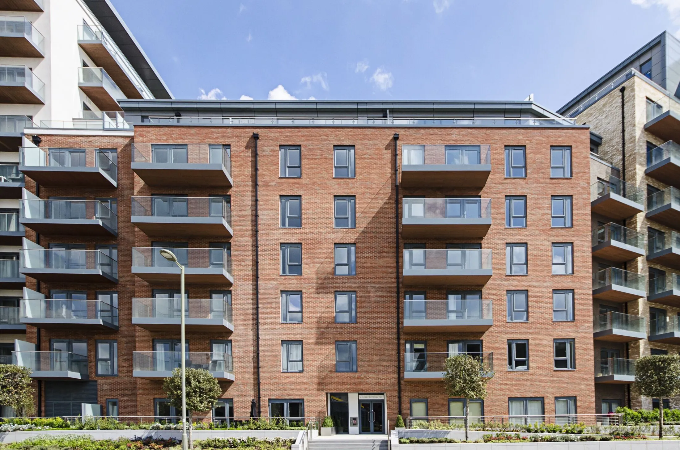 Flat Bristol Avenue in Greater London