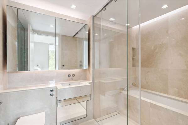 Flat Lillie Square in Greater London