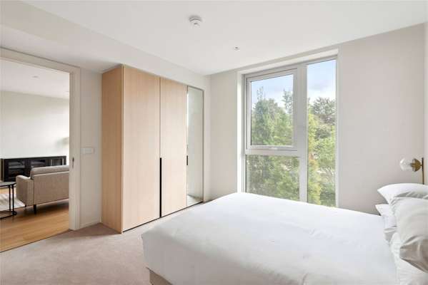 Flat Lillie Square in Greater London