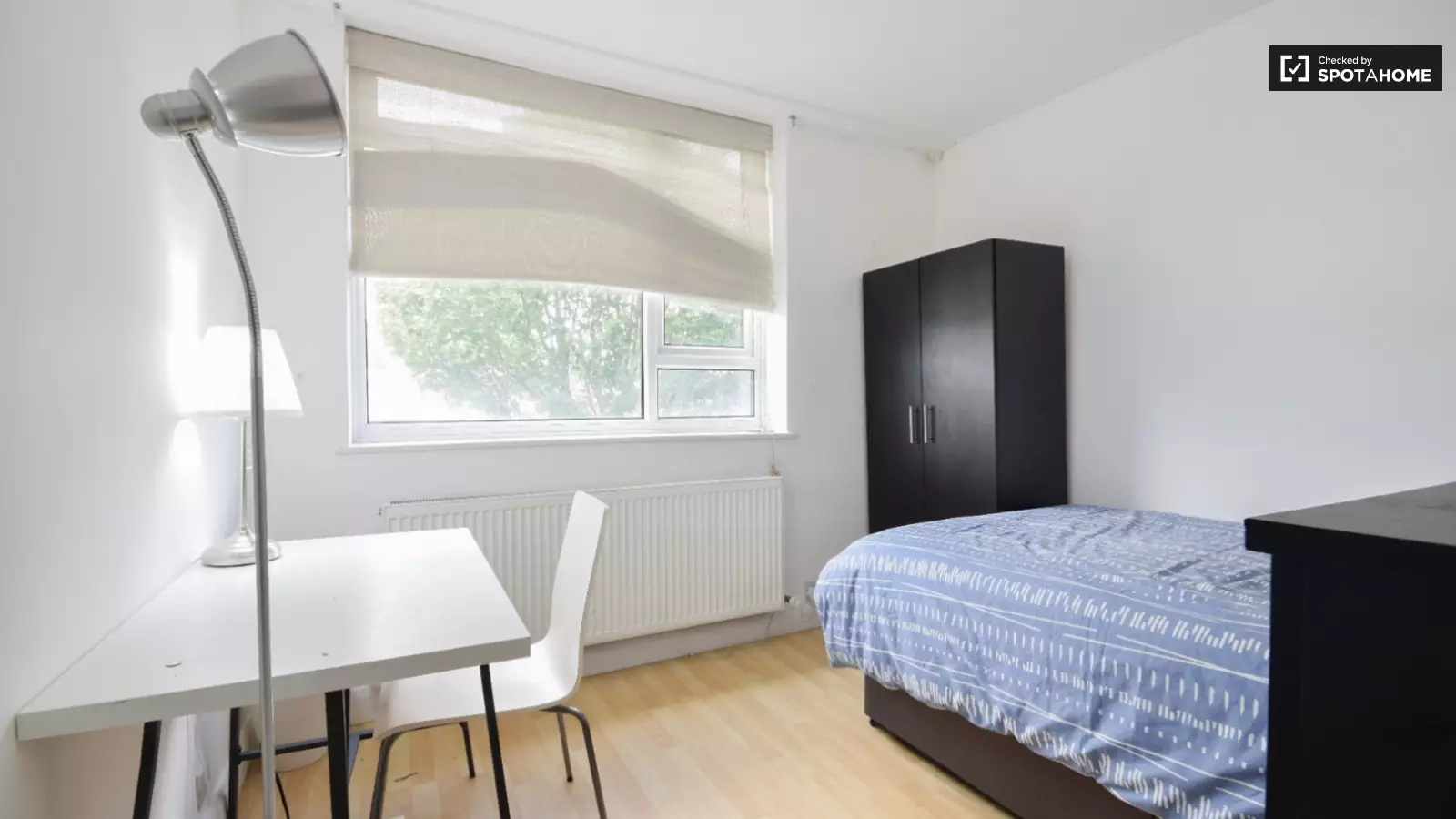 Flat Mercier Road in Greater London