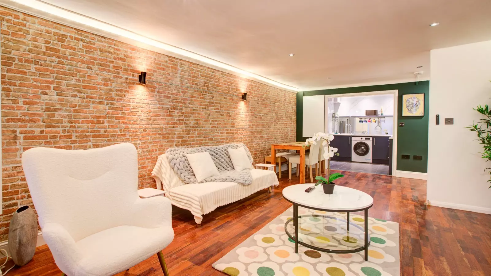 Flat Brixton Hill in Greater London