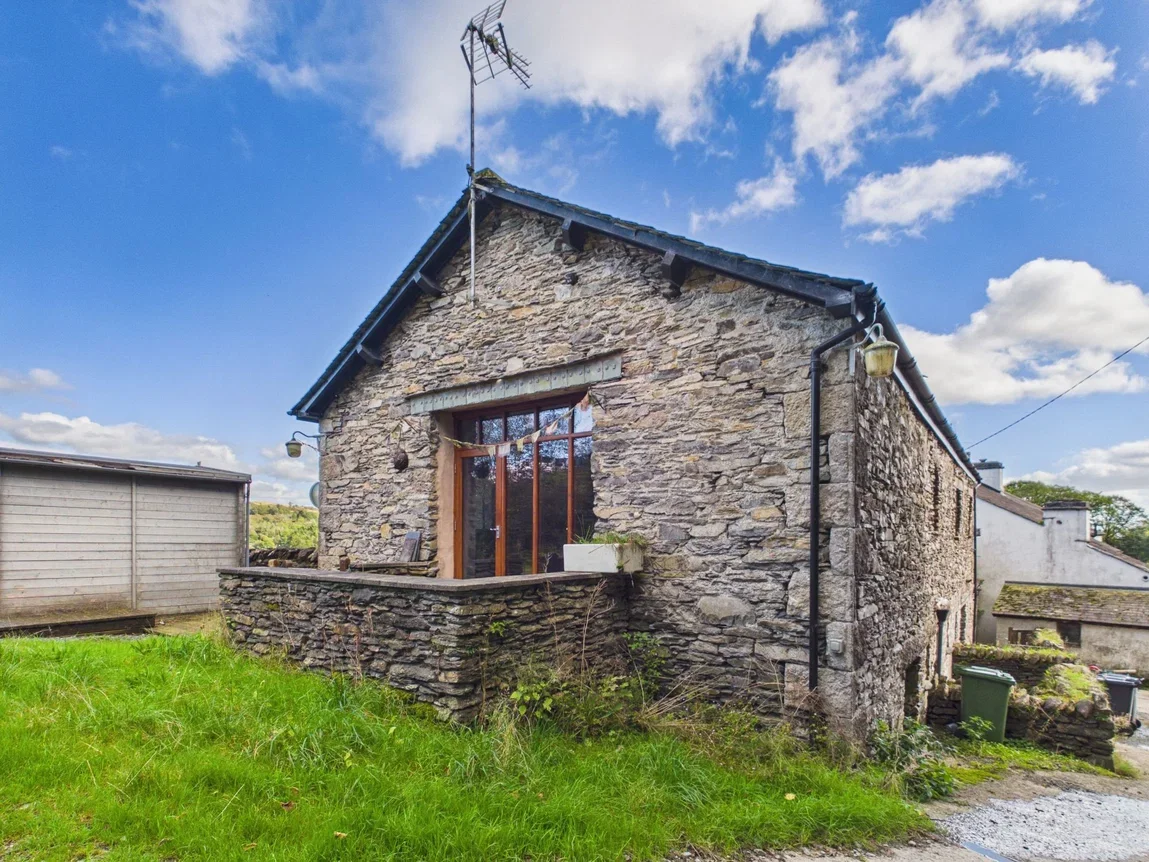 House New Road in Whaley Bridge