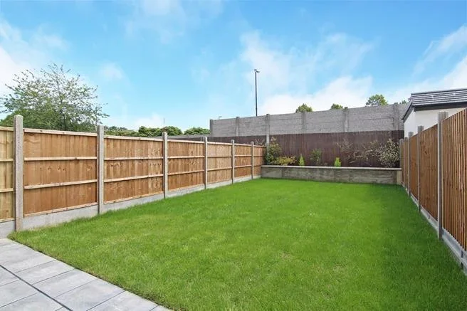 House Dawlish Avenue in Greater London