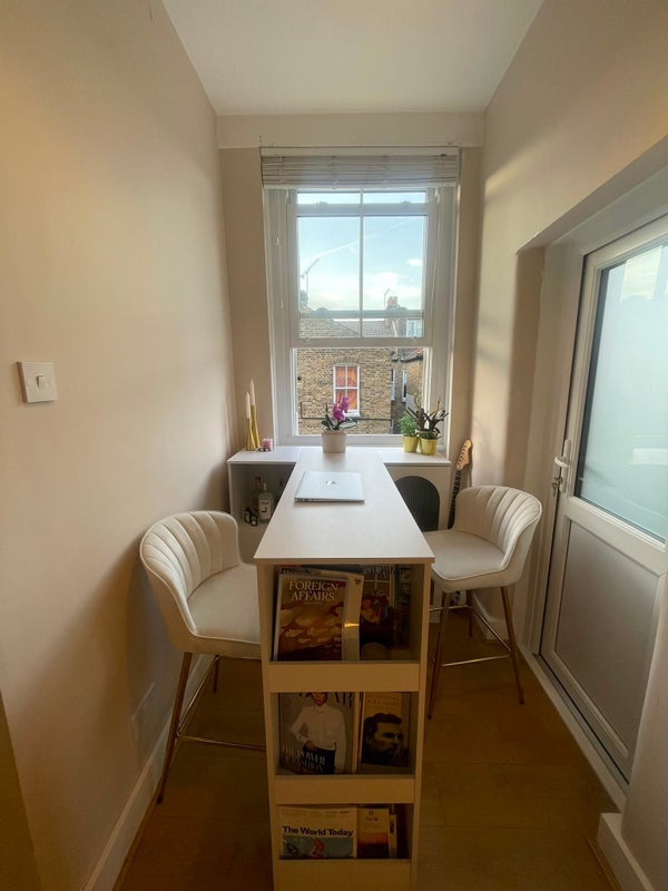 Room Elmhurst Street in Greater London