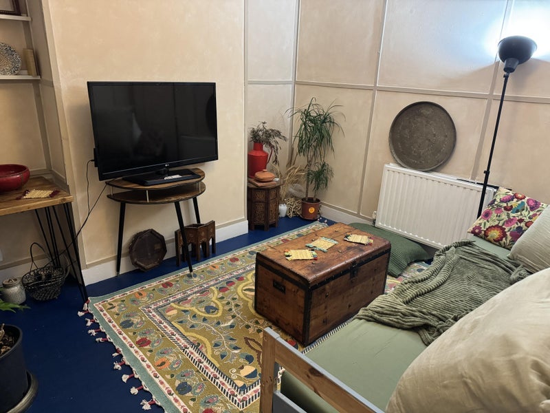 Room Mount Pleasant Road in Greater London