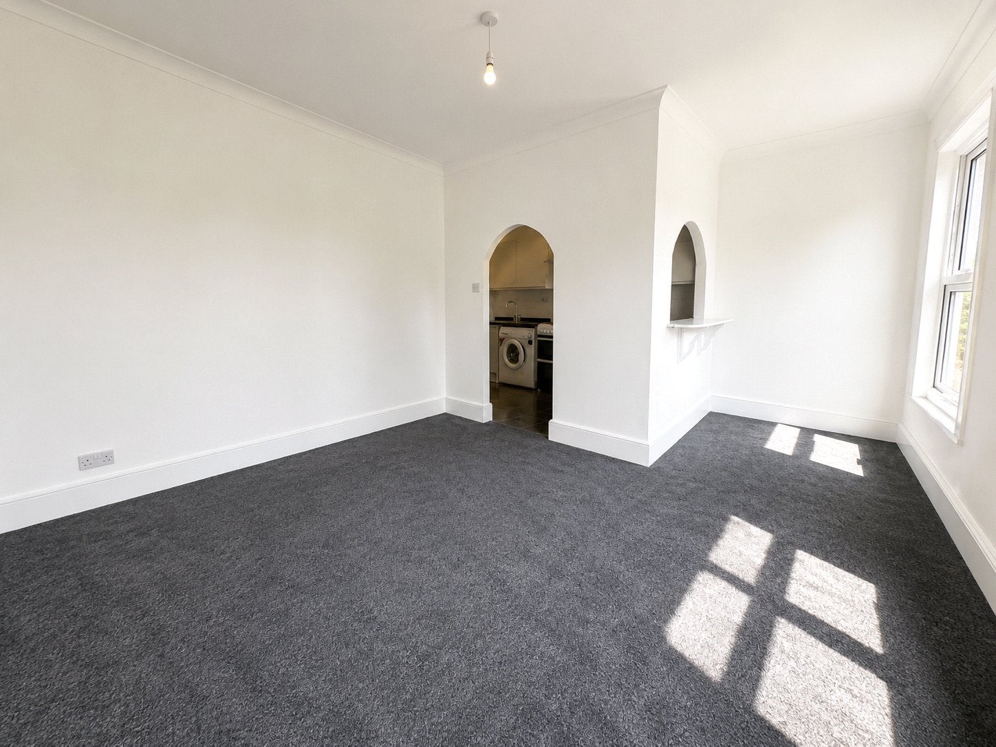 Flat Selhurst Road in Greater London