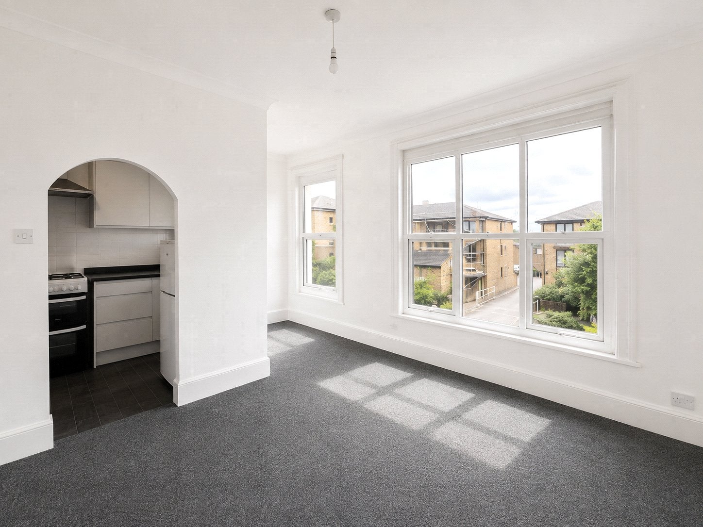 Flat Selhurst Road in Greater London