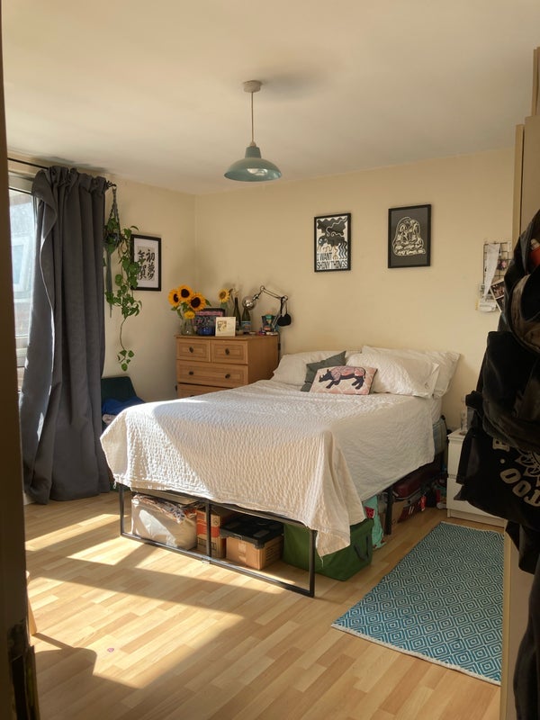 Room Burwell Walk in Greater London