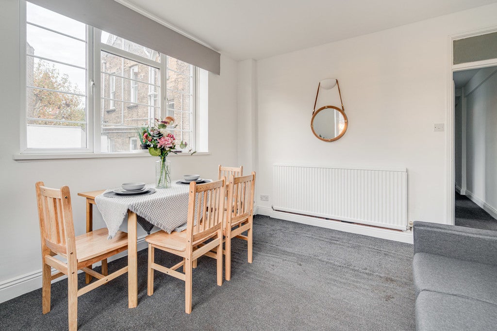Flat Marylands Road in City of Westminster