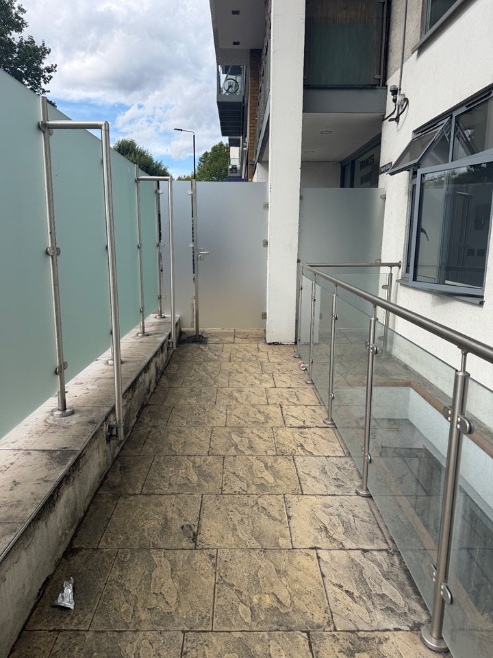 Flat Burdett Road in Greater London