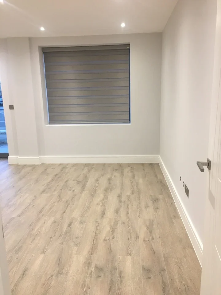 Flat Burdett Road in Greater London