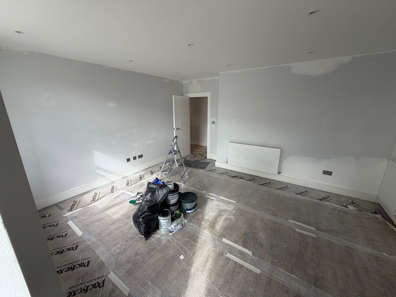 Flat Burdett Road in Greater London