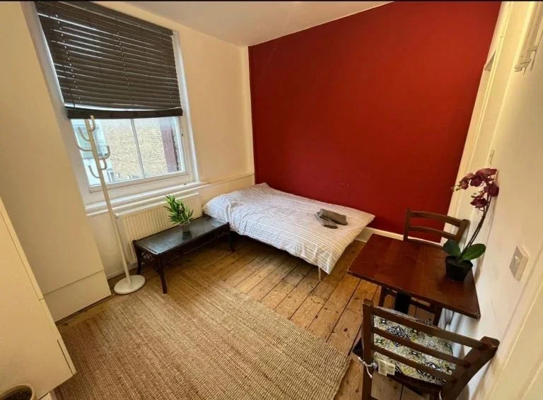Flat Upper Street in Greater London