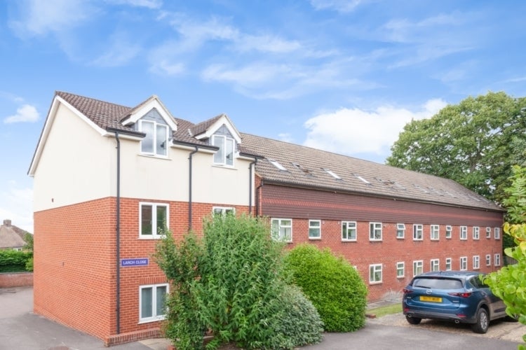 Flat Laburnum Road in Vale of White Horse