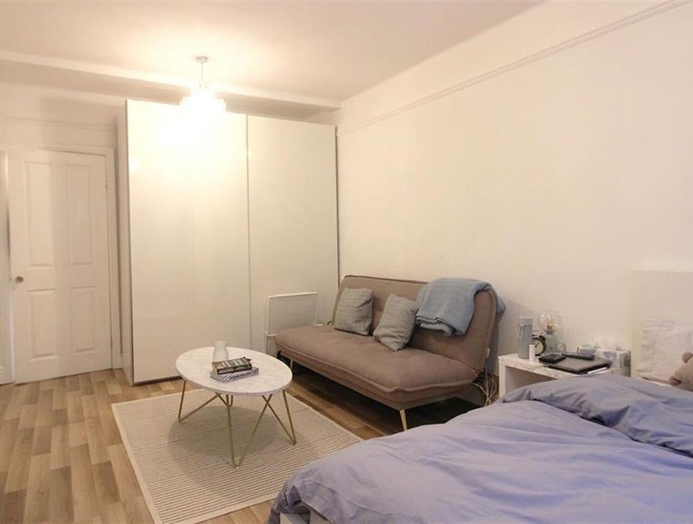Flat Huntsworth Mews North in City of Westminster