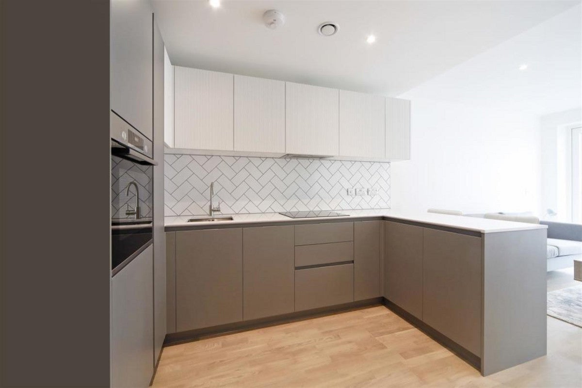 Flat South Road in Greater London