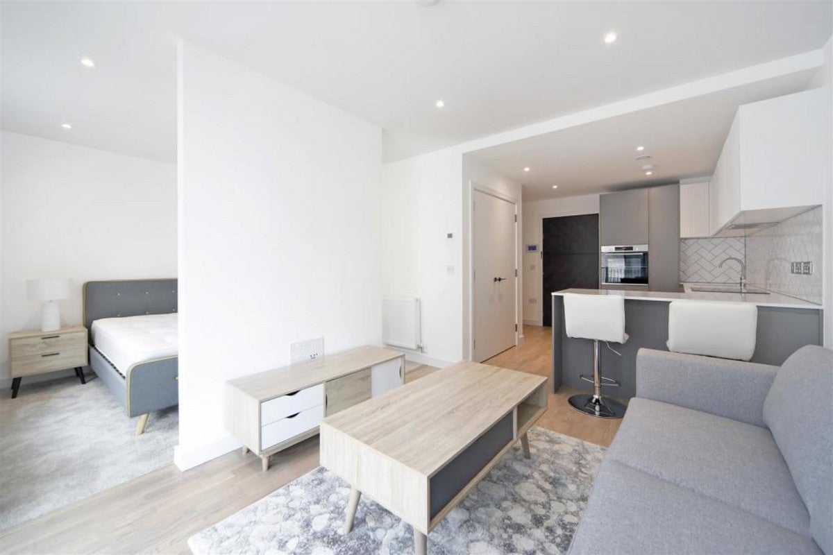 Flat South Road in Greater London
