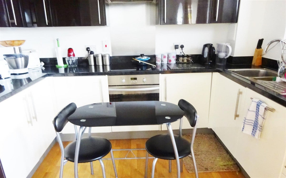 Flat Caelum Drive in Colchester