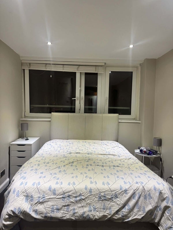 Flat Swanscombe Road in Greater London