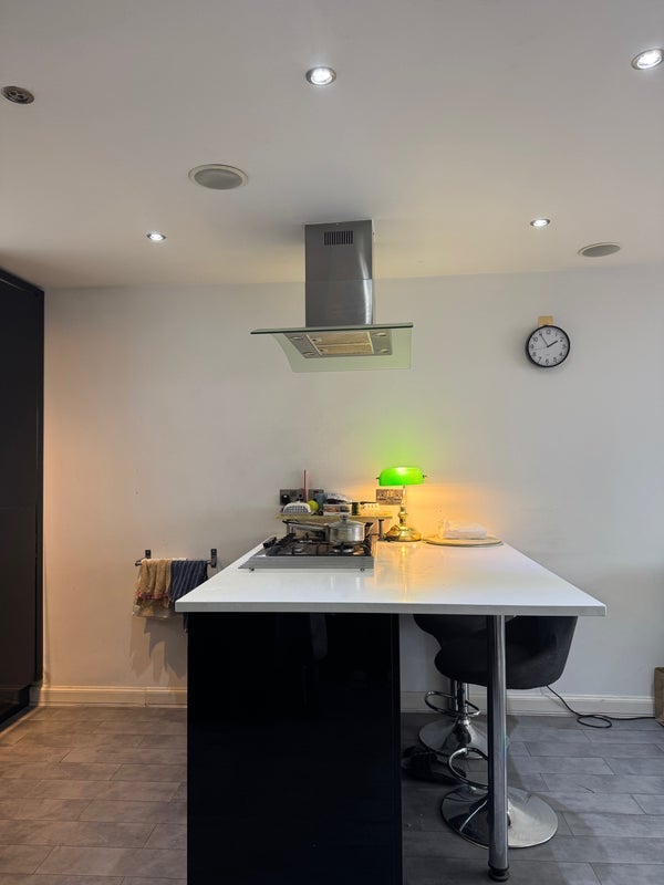 Flat Swanscombe Road in Greater London