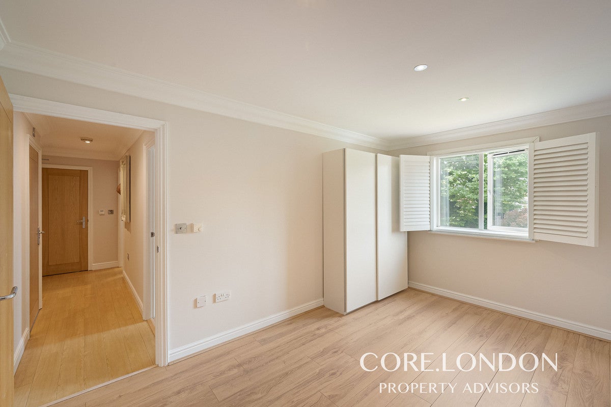 Flat Devonshire Street in Greater London