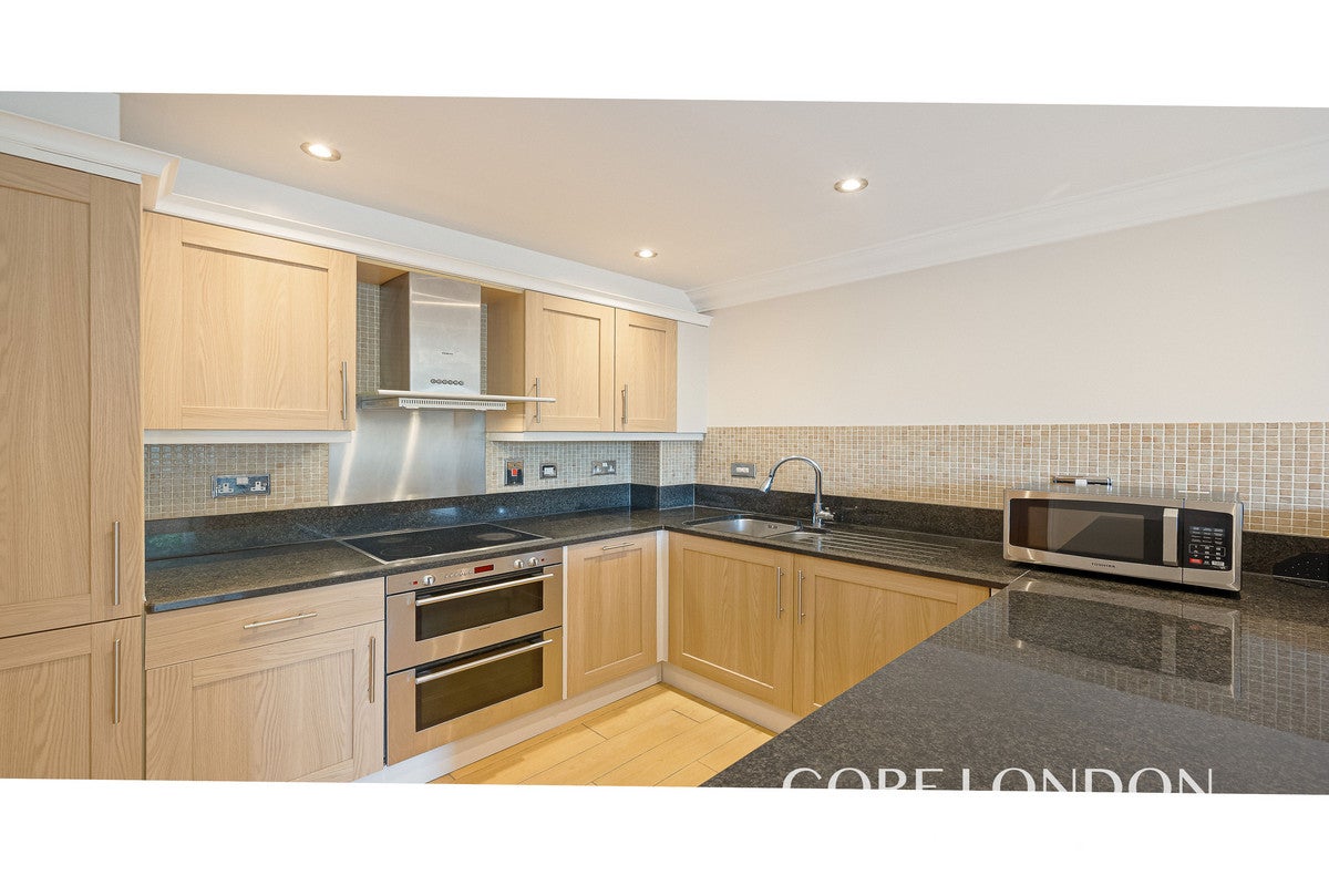 Flat Devonshire Street in Greater London