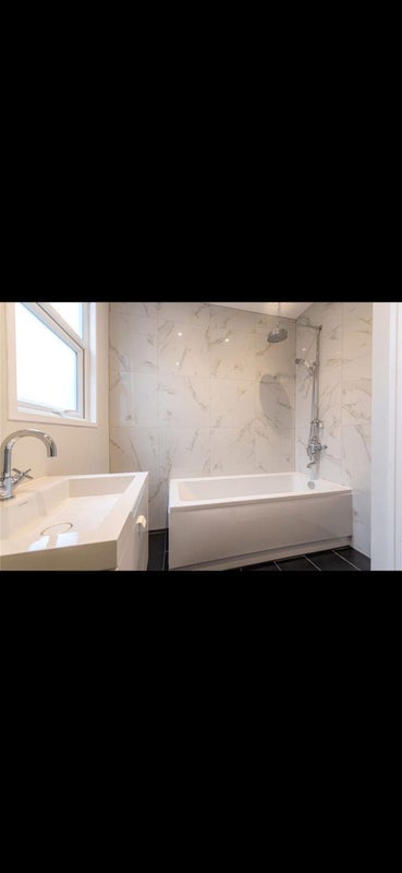 Room Latimer Road in Greater London