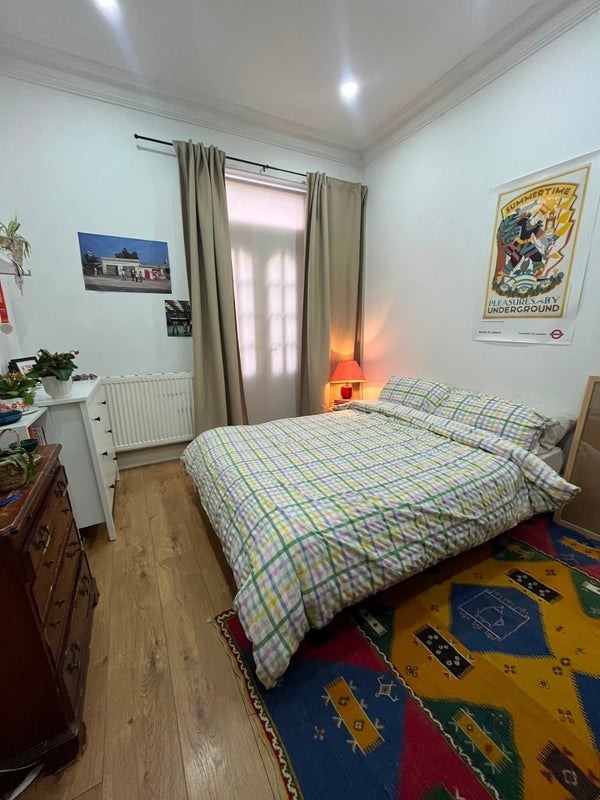 Room Meeson Street in Greater London