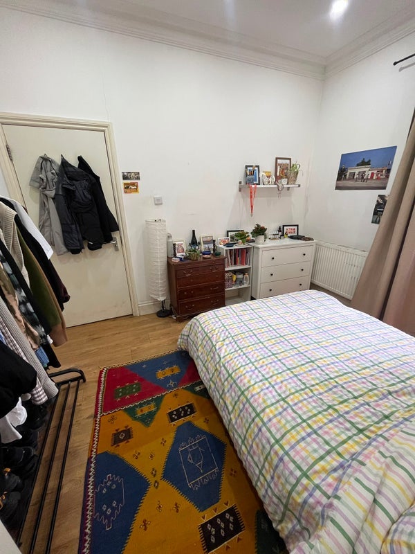 Room Meeson Street in Greater London