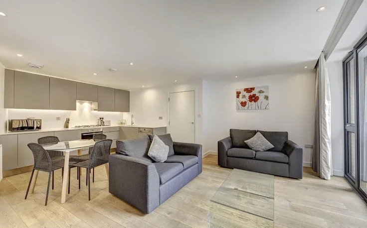 Flat Weston Street in Greater London