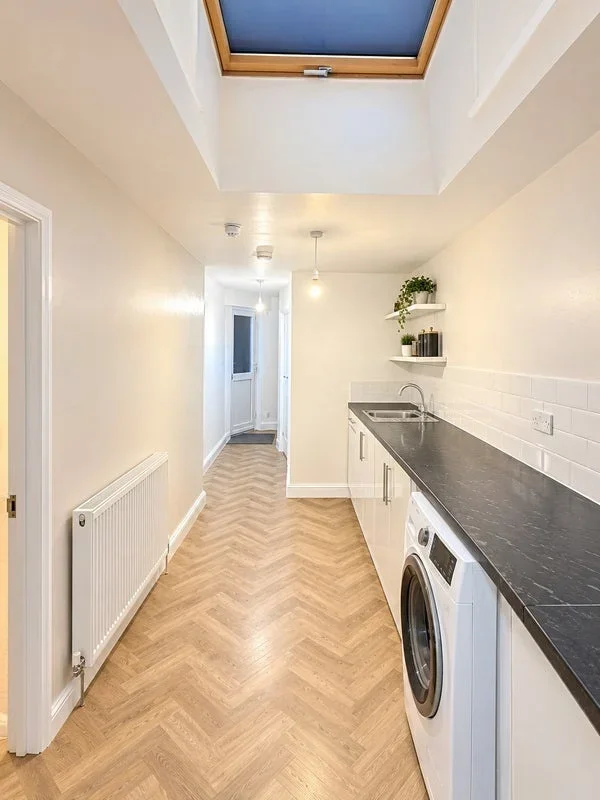 Room Lansdowne Road in Greater London