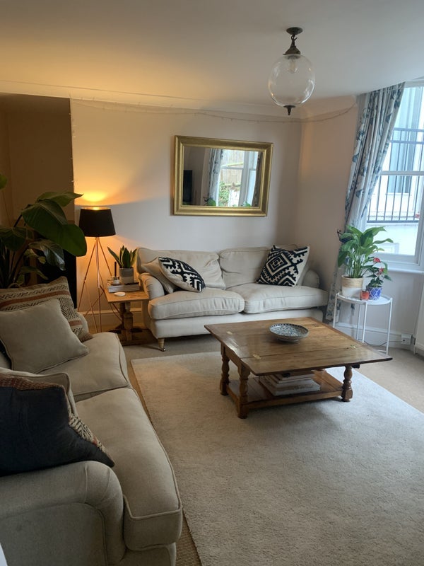 Flat Erlanger Road in Greater London