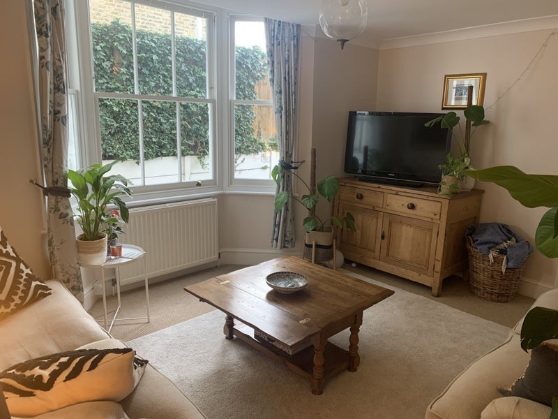 Flat Erlanger Road in Greater London