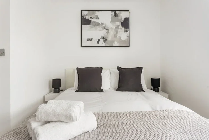 Flat Queensway in City of Westminster