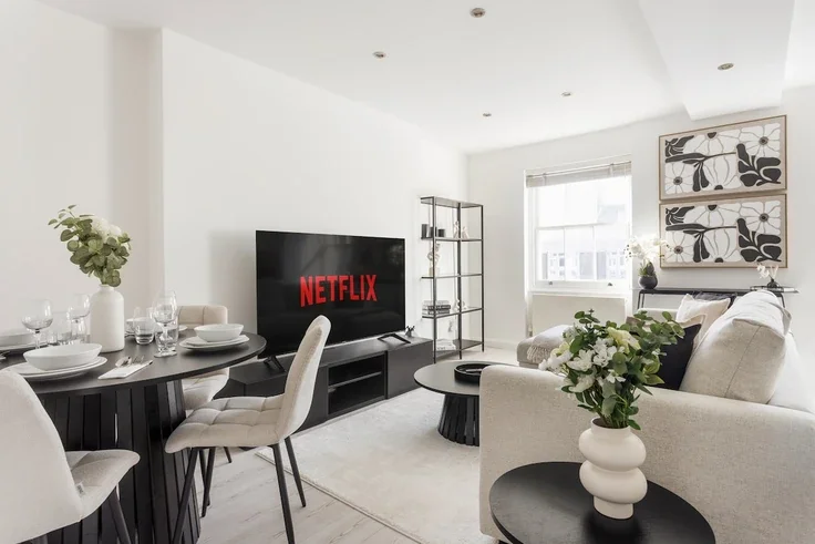 Flat Queensway in City of Westminster