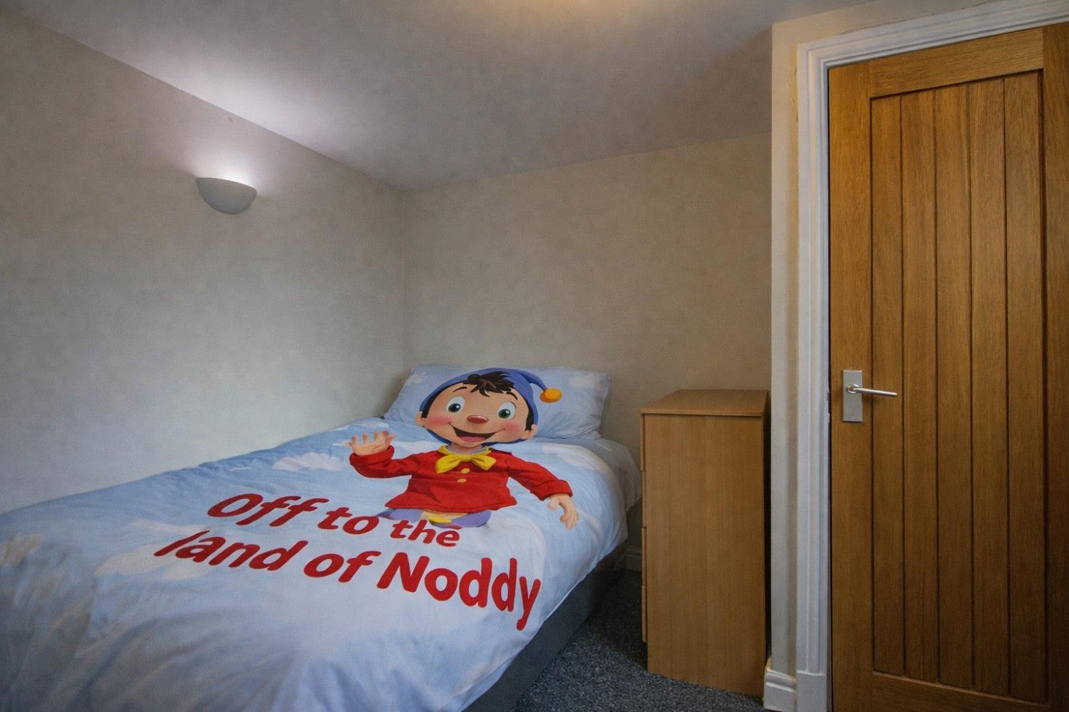 Flat Merthyr Street in Cardiff