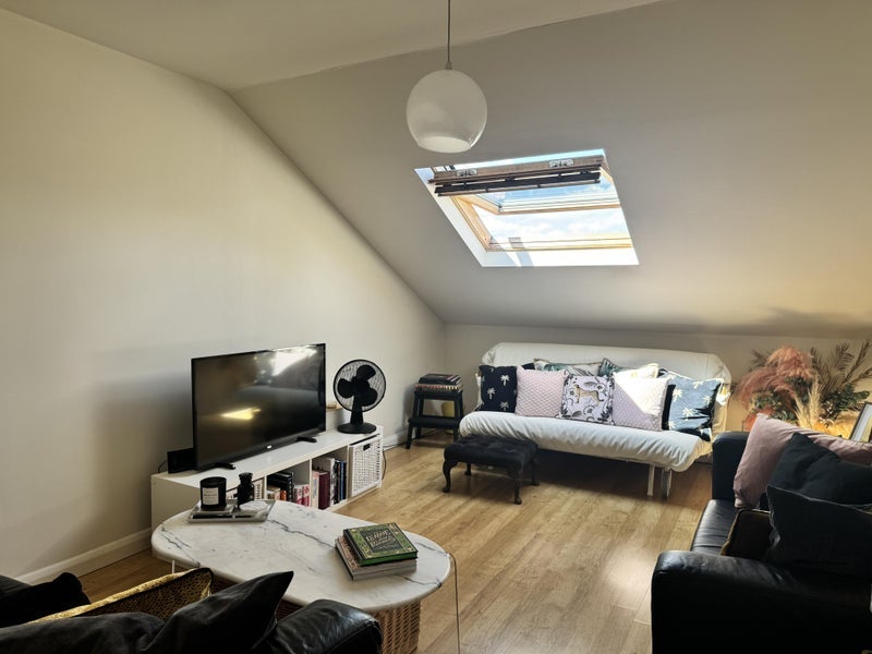 Room Seal Street in Greater London