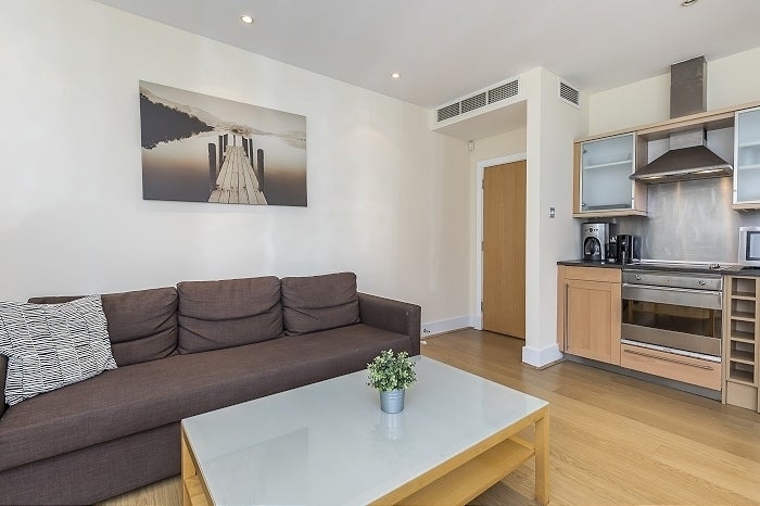 Flat Minories in City of London