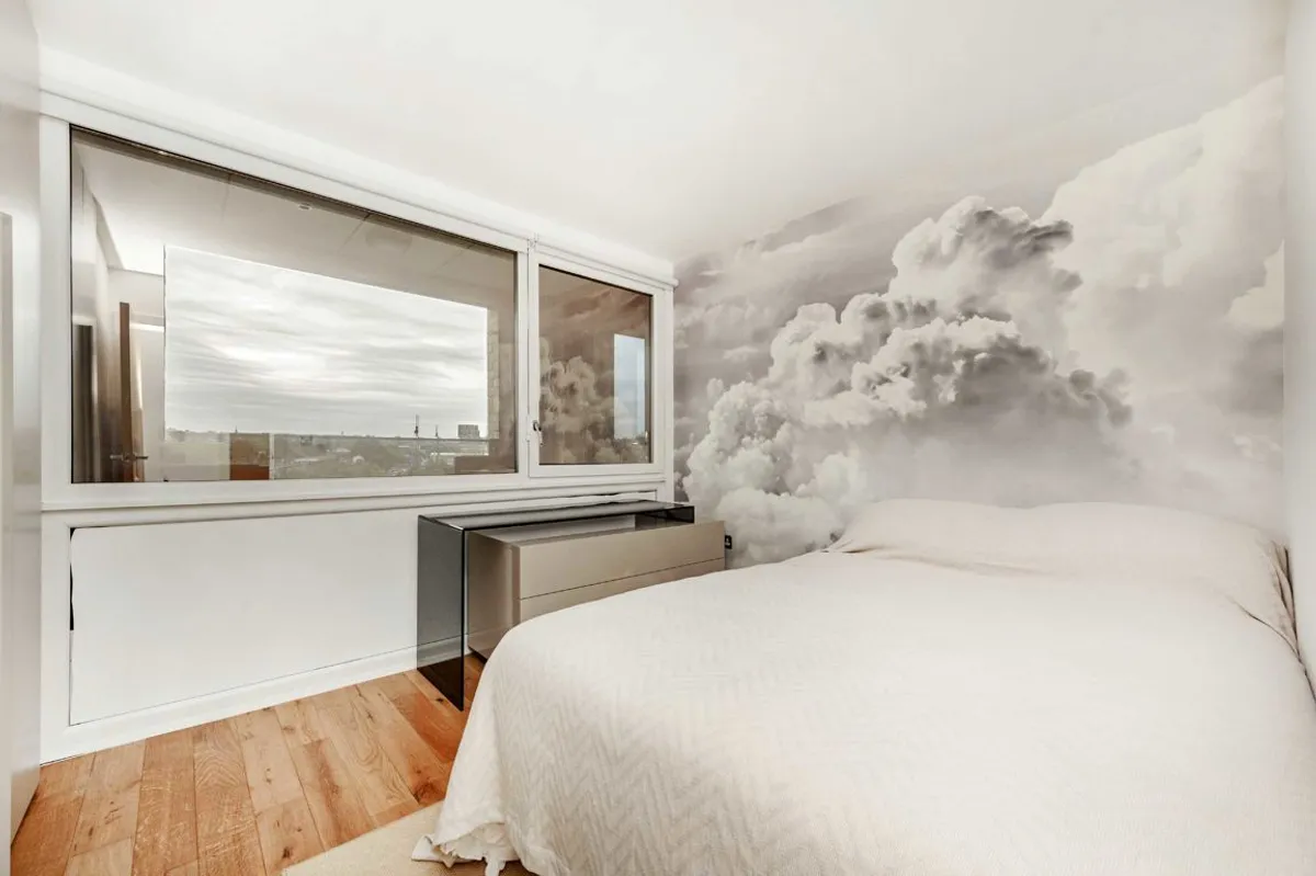 Flat Eltringham Street in Greater London