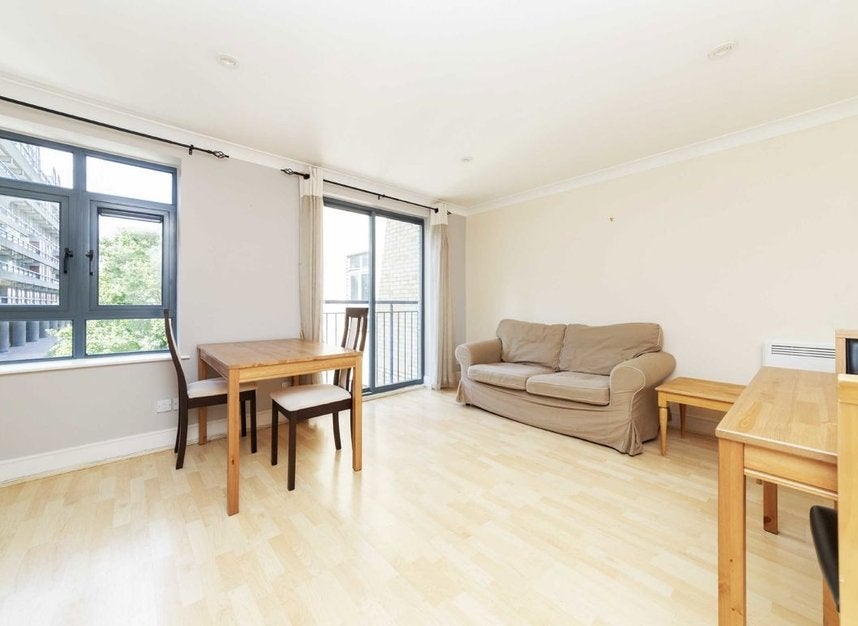 Flat Bridgewater Square in City of London