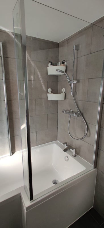Room Roserton Street in Greater London