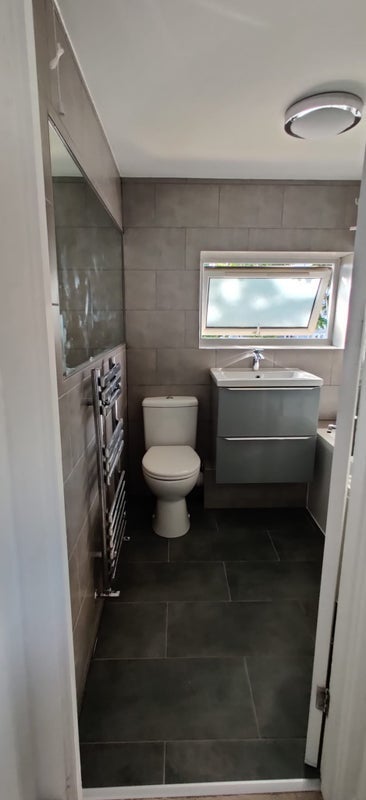 Room Roserton Street in Greater London