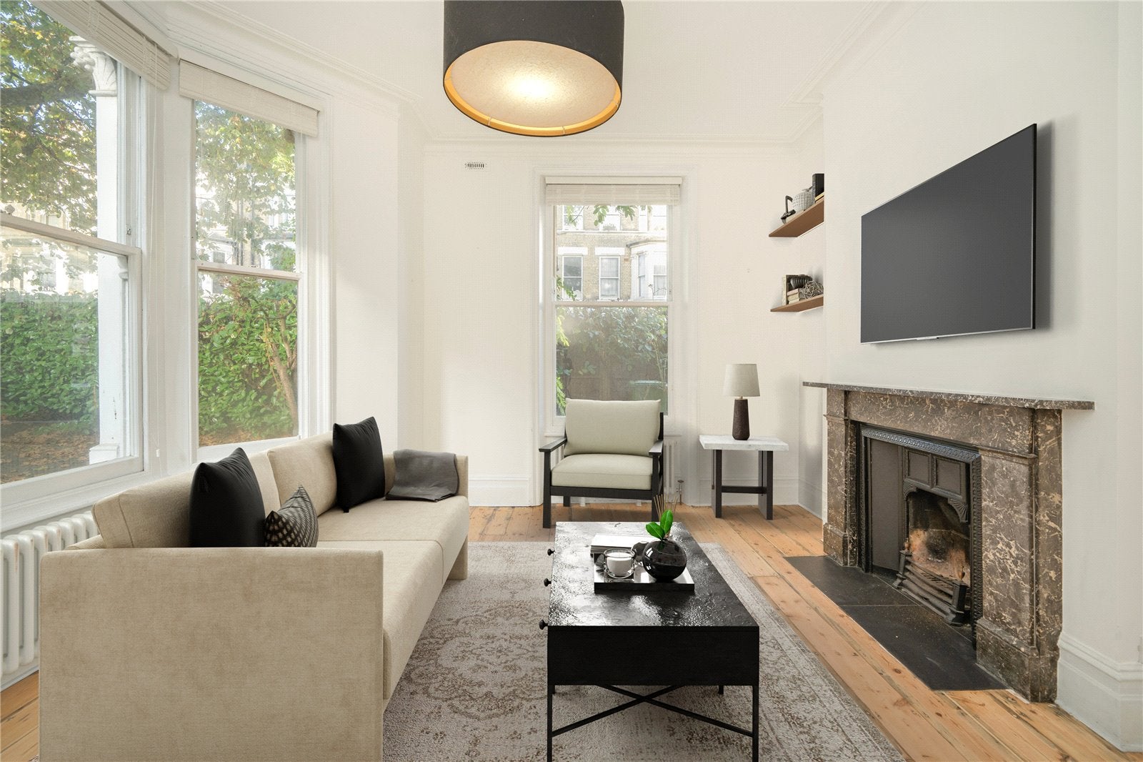 Flat Matheson Road in Greater London