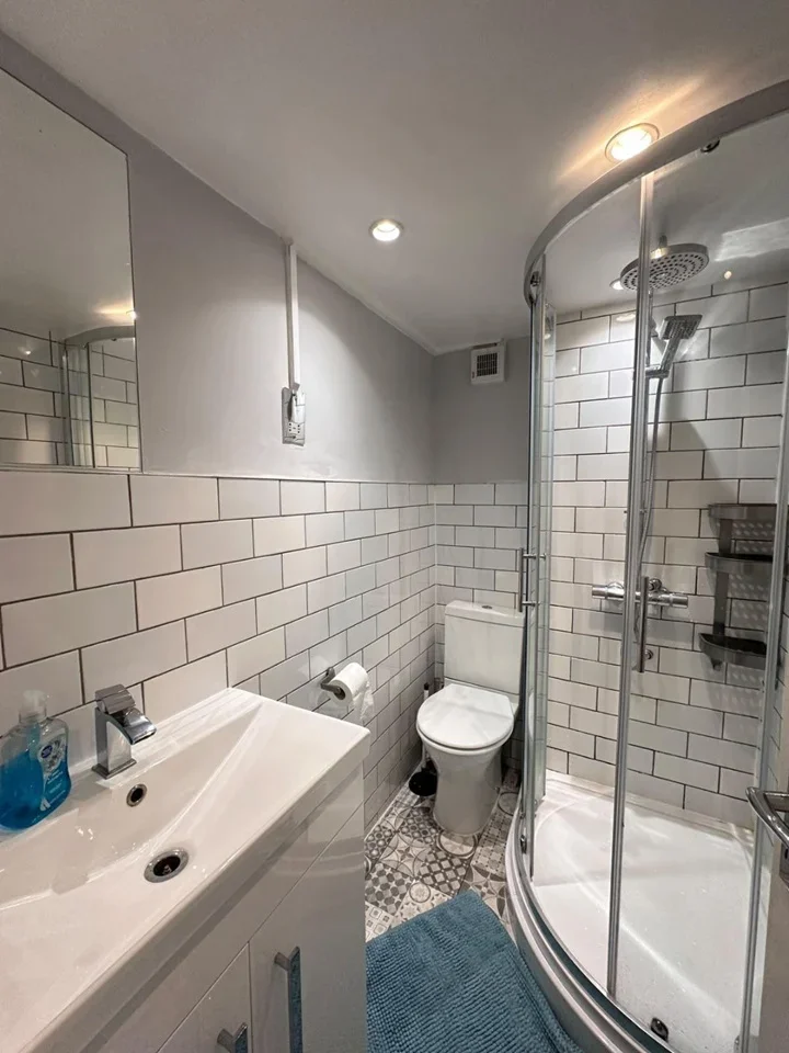 Room Holloway Road in Greater London
