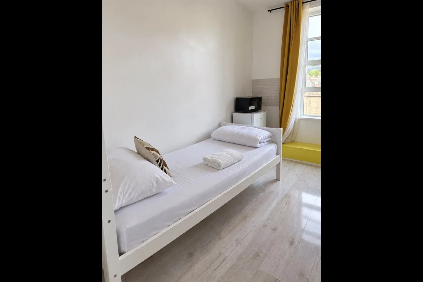 Room Holloway Road in Greater London