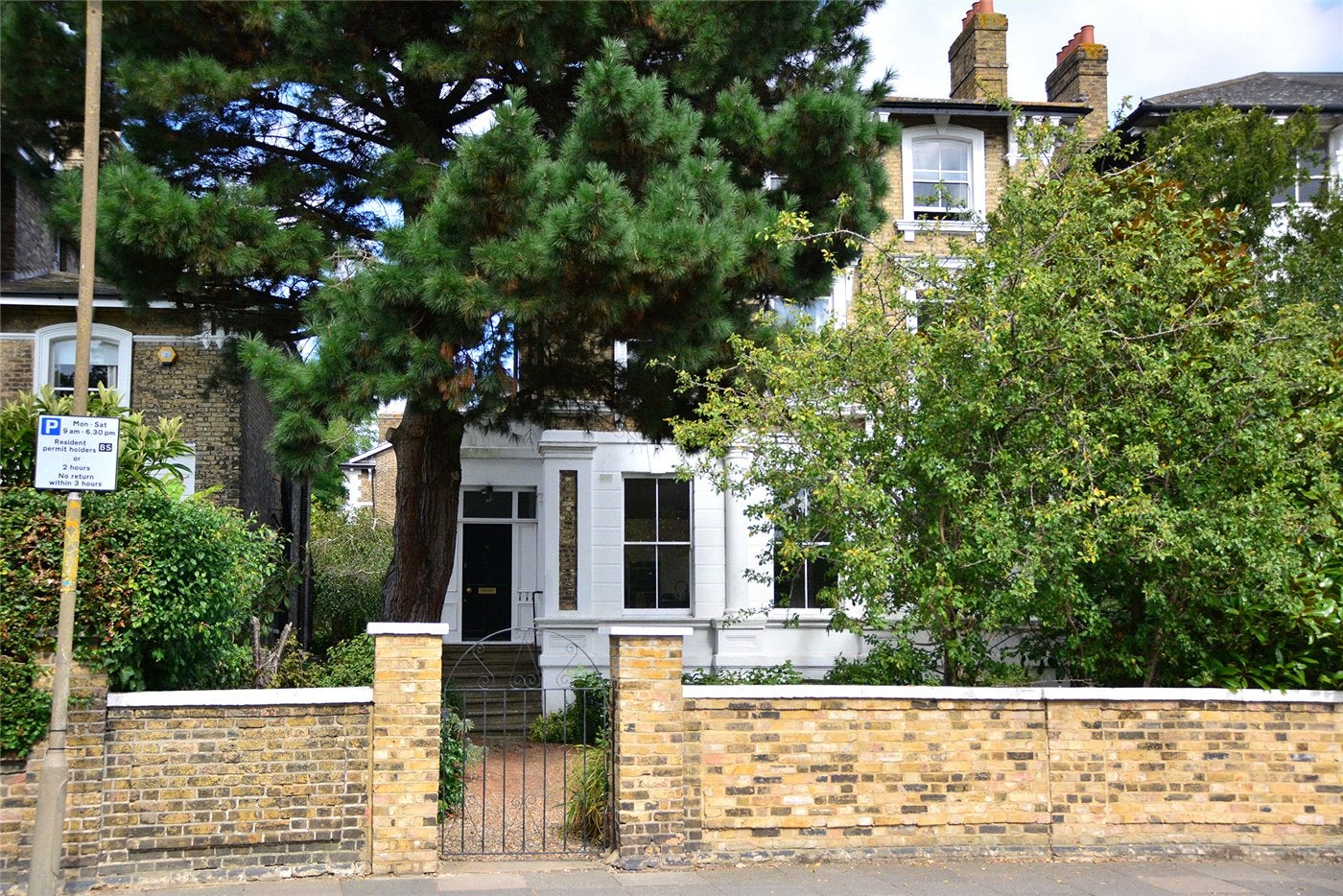 Flat Vanbrugh Park in Greater London