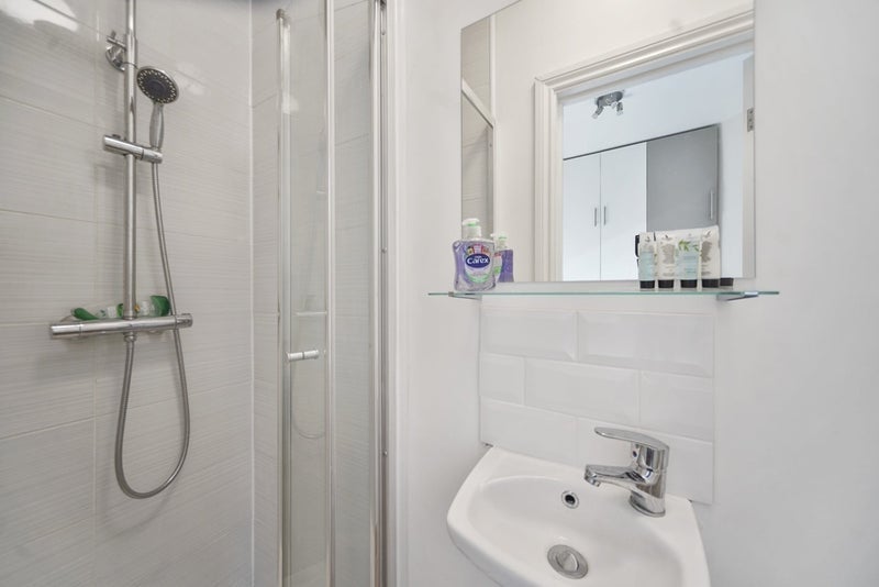 Room Kilkie Street in Greater London