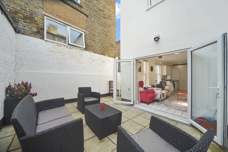 Room Kilkie Street in Greater London