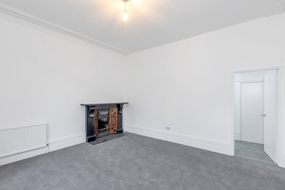 Flat Granville Park in Greater London